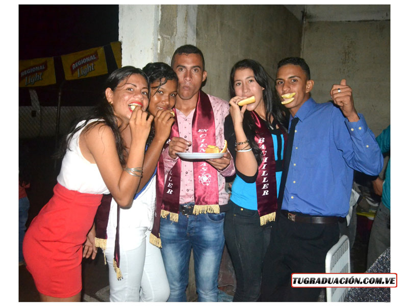 Celebrando en la fiesta