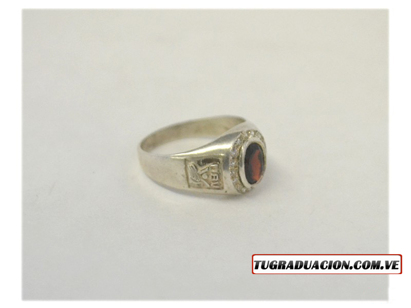 Anillo de plata de la UBV
